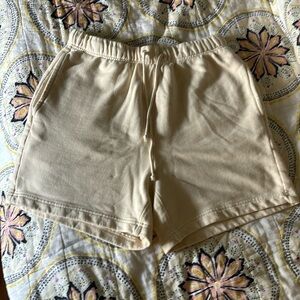 Elwood Core Unisex Sweatshorts in Cream XS